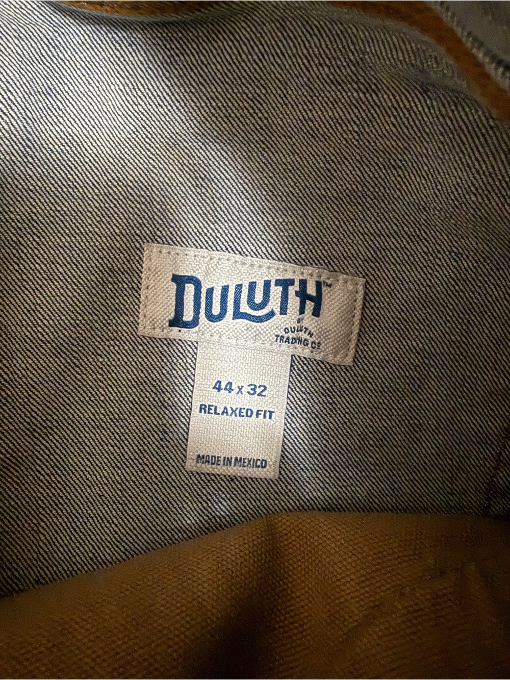 Duluth Trading Co Men’s Medium Blue Relaxed Jeans - Picture 2 of 4